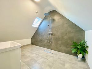 Photo 19- click for photo gallery